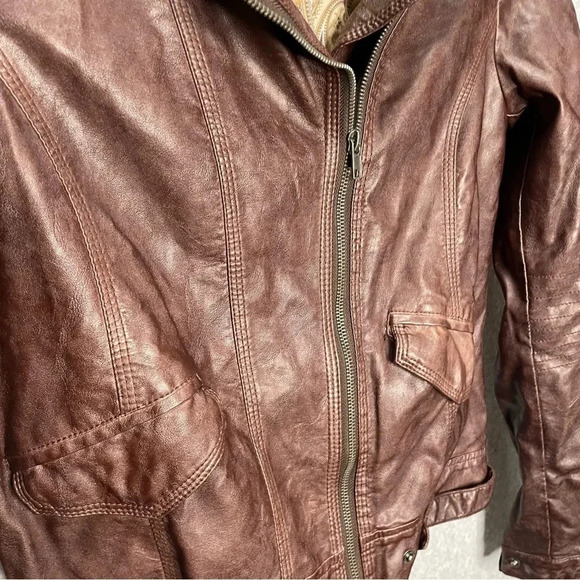 Kut from the Kloth Dean Vegan Faux Leather Moto Jacket - Picture 5 of 8